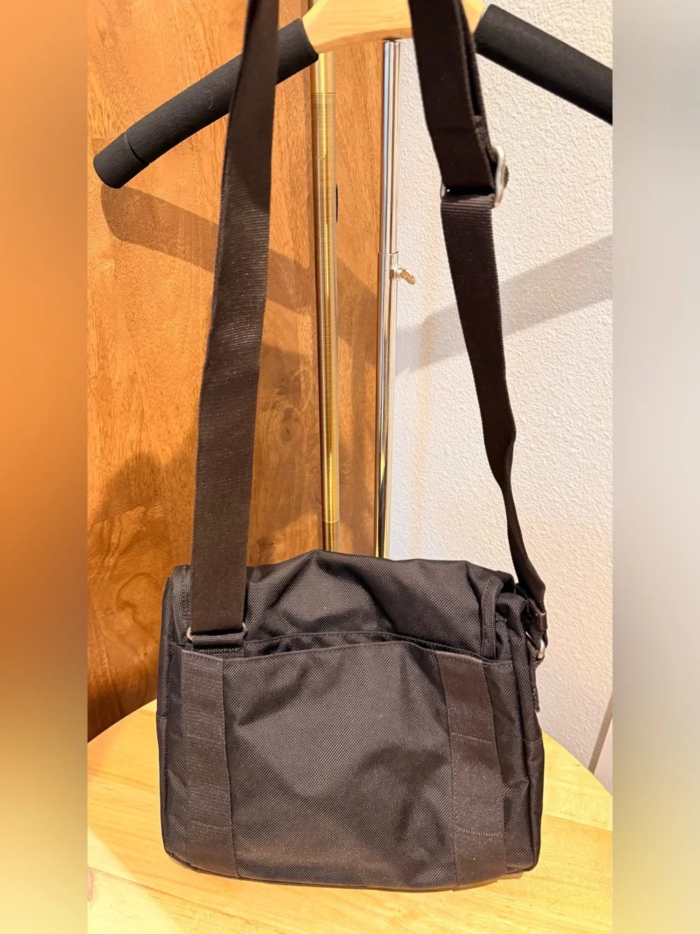 Tumi Crossbody Bag adjustable shoulder strap nylon worn twice